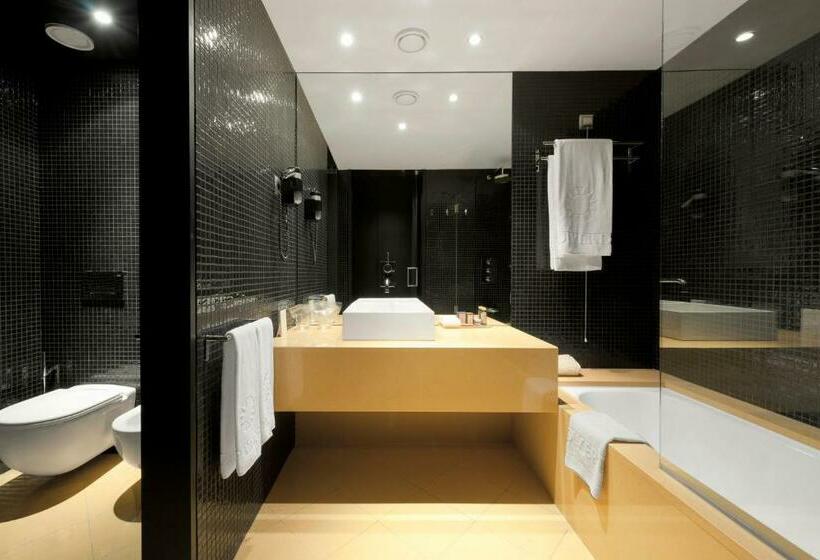 家庭间, Casino Chaves