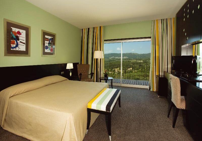 标准单人间, Casino Chaves