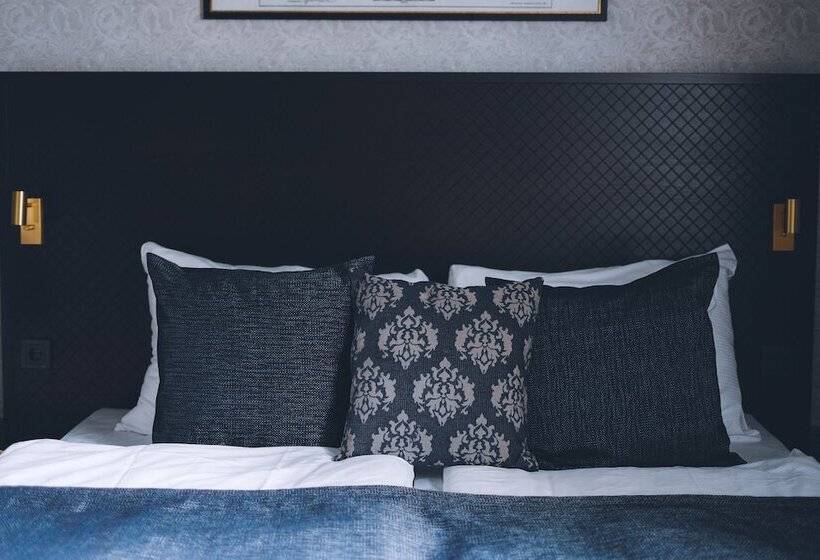 标准间, Clarion Grand