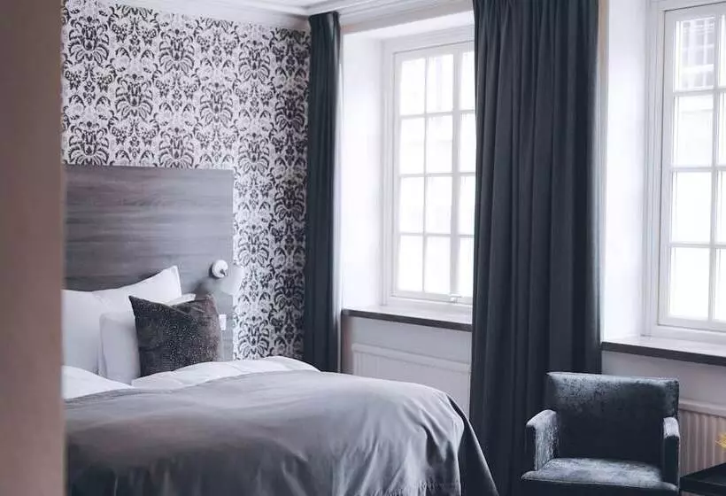 اتاق لوکس, Clarion Grand