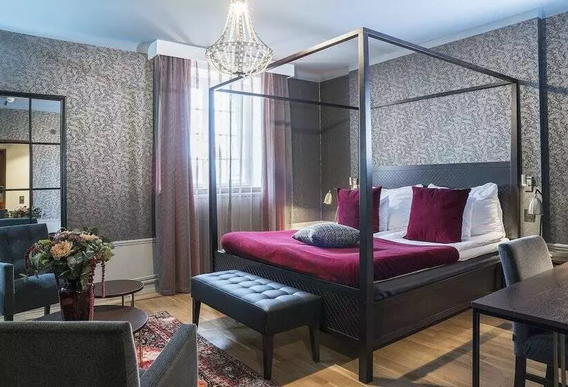اتاق لوکس, Clarion Grand