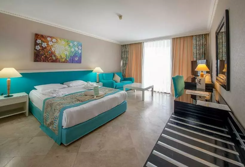 景色の見えるトリプルスタンダードルーム, Crystal Sunrise Queen Luxury Resort & Spa All Inclusive