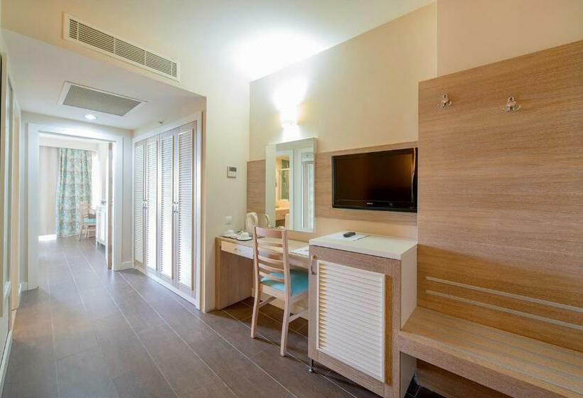 Семейный Номер, Crystal Sunrise Queen Luxury Resort & Spa All Inclusive