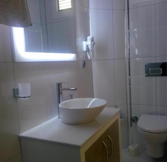 חדר סטנדרט פנימי, Ferah