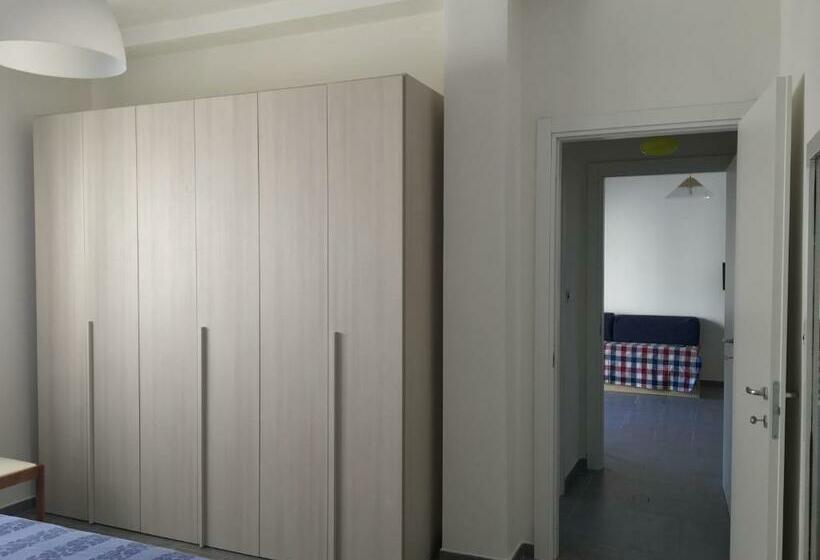 带1个卧室的带阳台的公寓, Le Palme