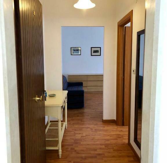 带1个卧室的带阳台的公寓, Le Palme