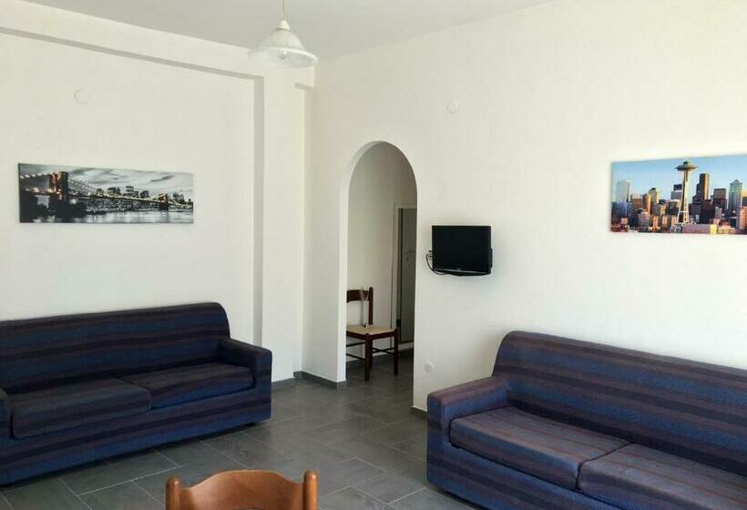 带1个卧室的带阳台的公寓, Le Palme