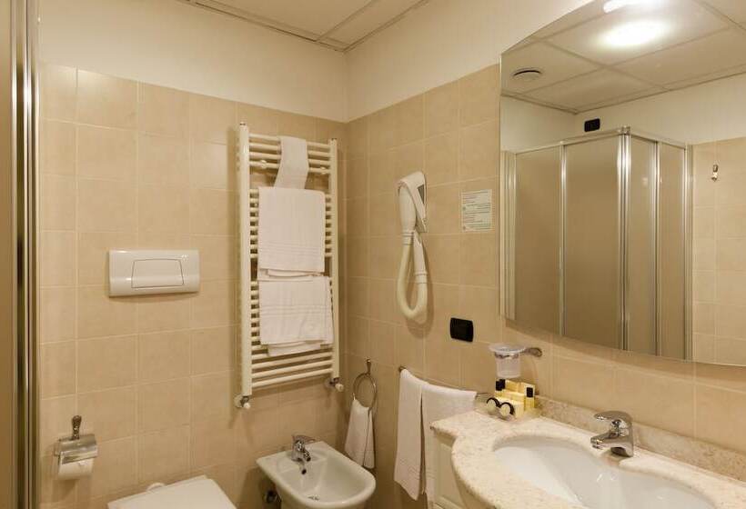 غرفة قياسية, Lovere Resort & Spa