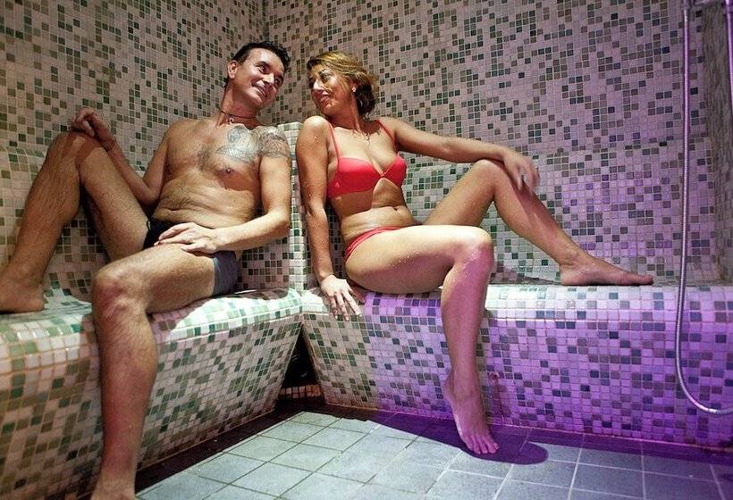 جناح ملكى, Lovere Resort & Spa