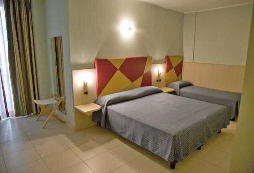 غرفة قياسية ثلاثية, Lovere Resort & Spa