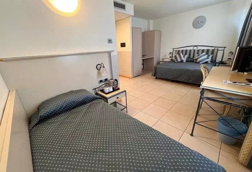 スタンダードトリプルルーム, Lovere Resort & Spa