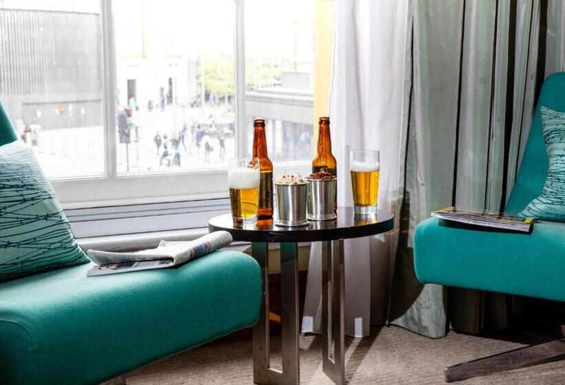 Номер Стандарт, Megaro