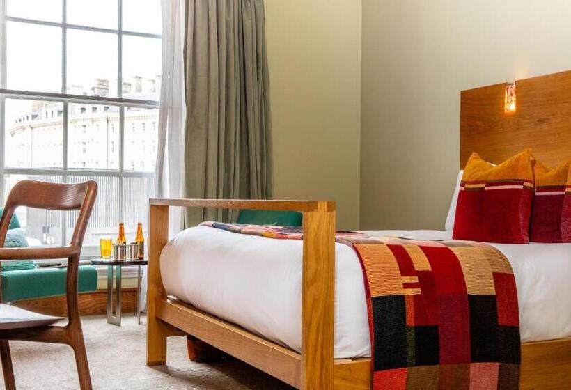 Номер Стандарт, Megaro