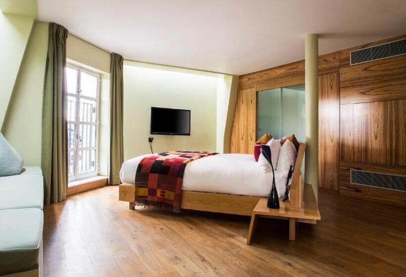 Номер Deluxe, Megaro