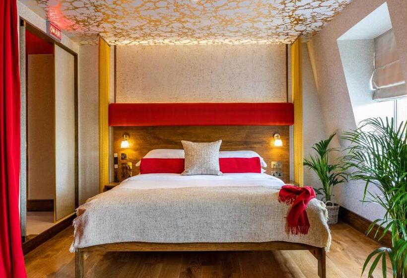 Президентский Люкс, Megaro