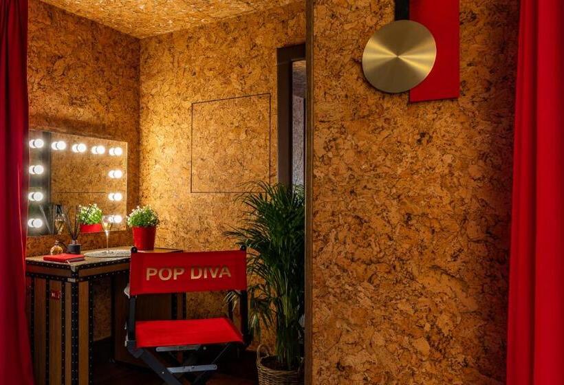 Президентский Люкс, Megaro