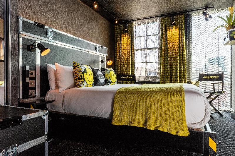 Номер Стандарт, Megaro