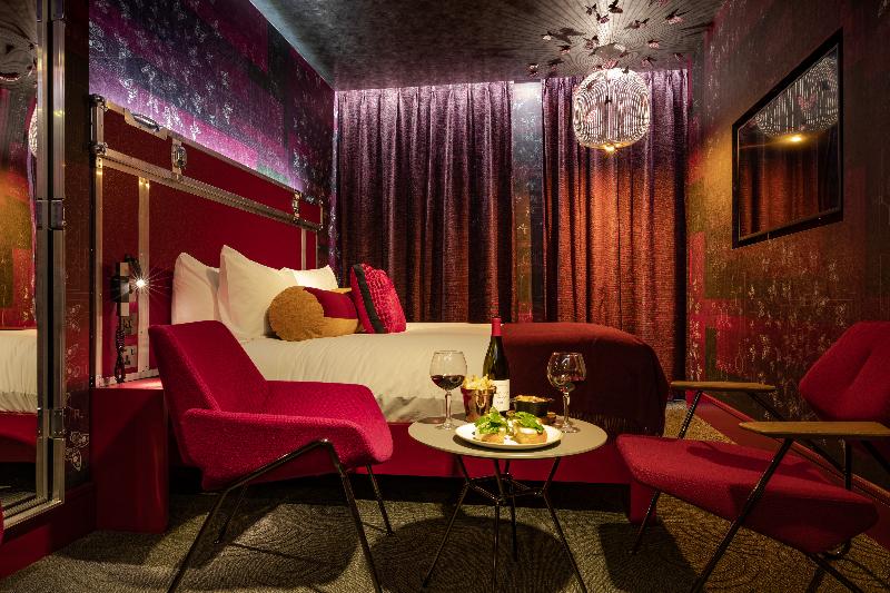 Номер Deluxe, Megaro