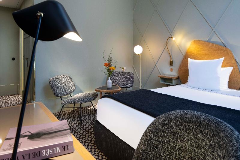 Полулюкс, Megaro