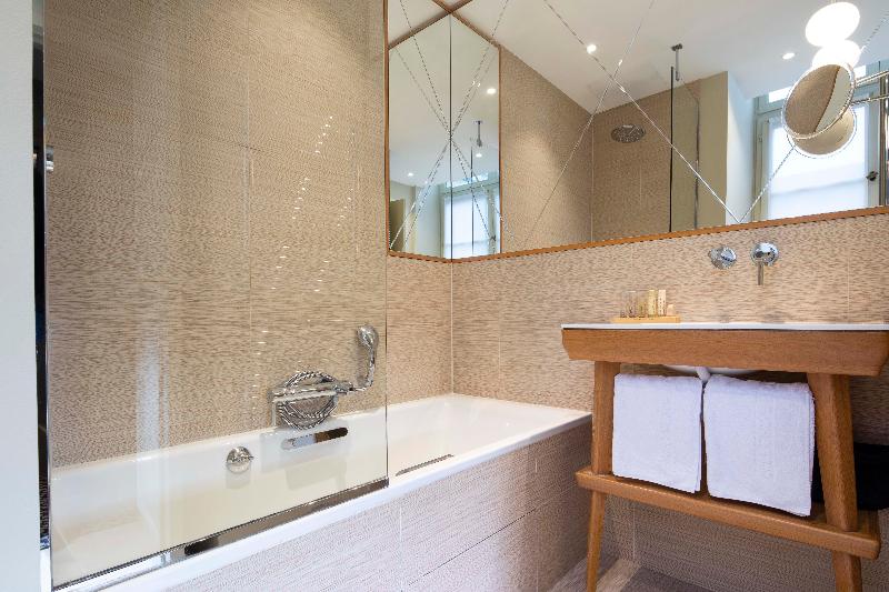 Полулюкс, Megaro