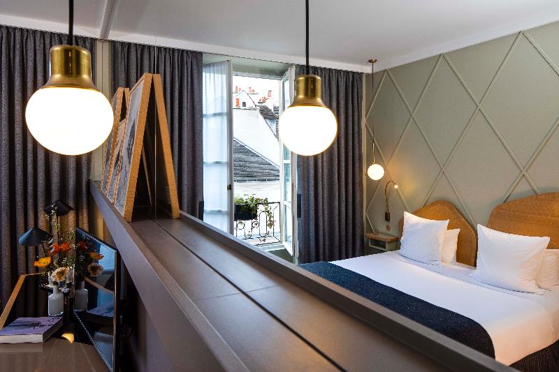 Полулюкс, Megaro