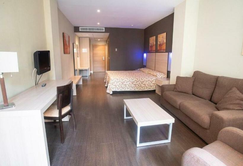 اتاق خانوادگی, Moon Dreams Calabahia