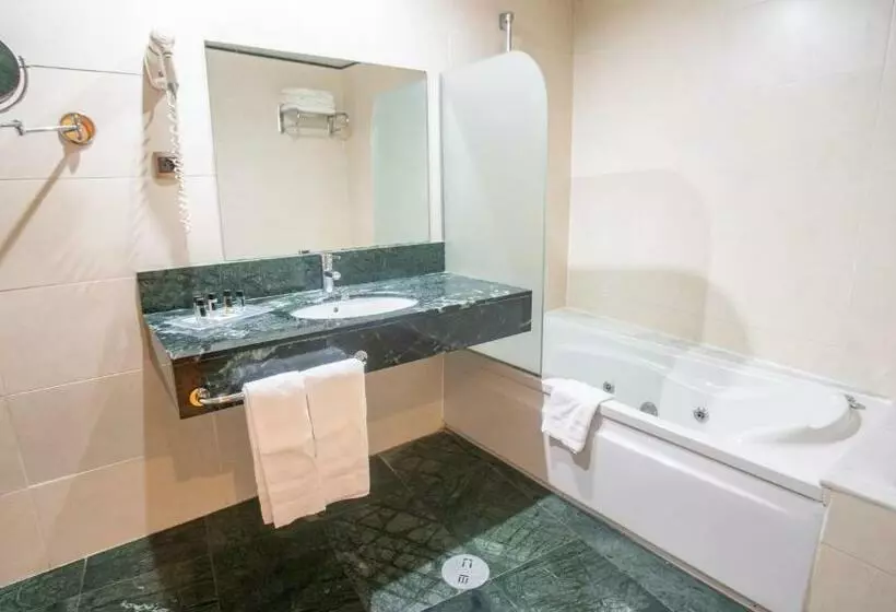 اتاق استاندارد چهار تخته, Bluesea Calabahia