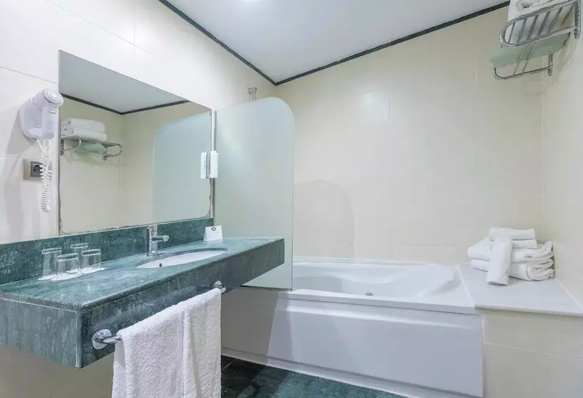 اتاق استاندارد چهار تخته, Bluesea Calabahia
