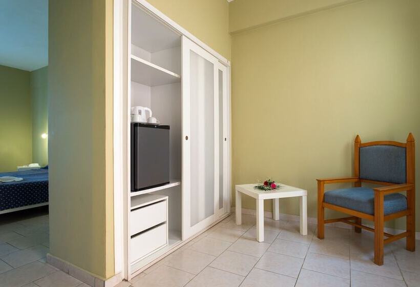 家庭间, Panorama Sidari