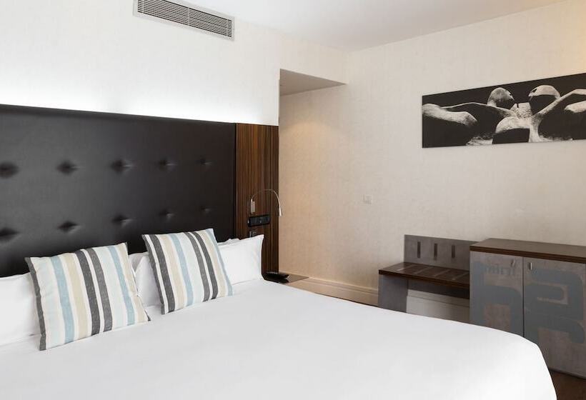 غرفة سوبيريور رباعية, Petit Palace Tamarises