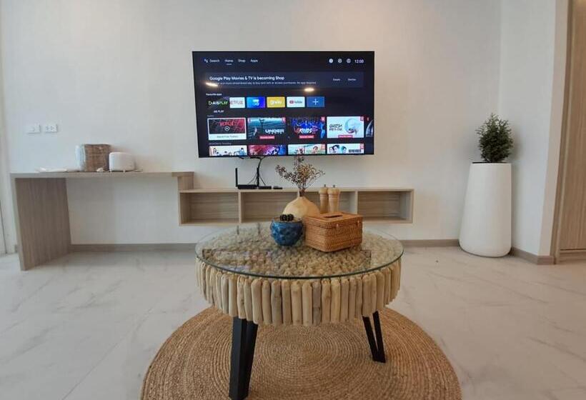 اتاق لوکس با بالکن, Replay Pool Villa