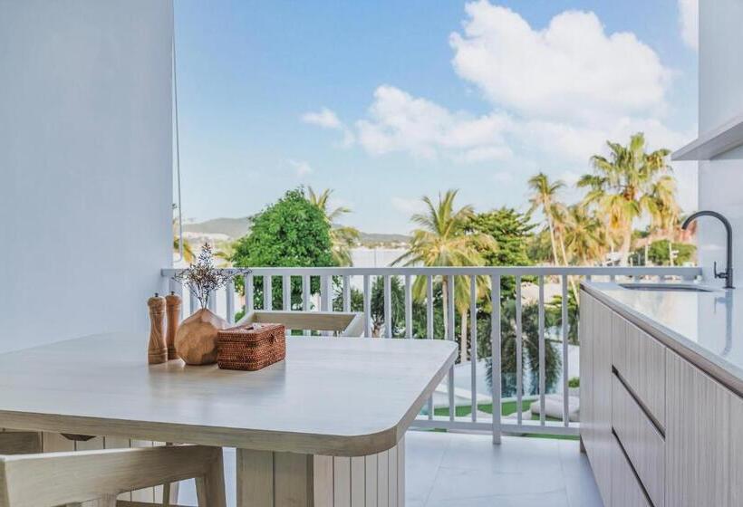 استودیوی استاندارد با چشمانداز دریا, Replay Pool Villa