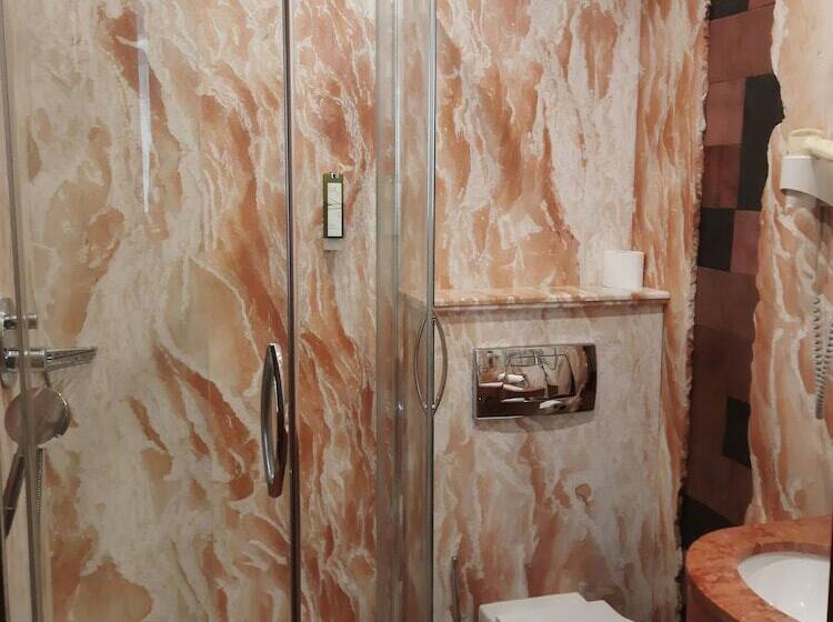 غرفة قياسية فردية, Rubinstein