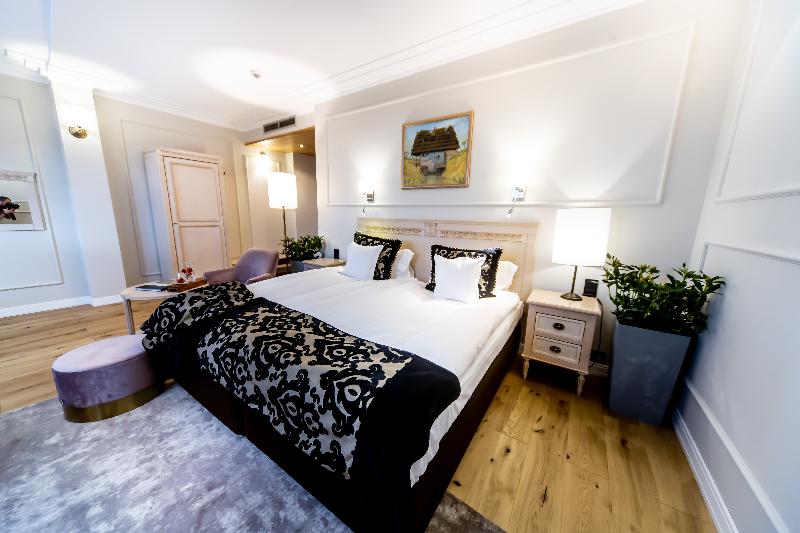 غرفة سوبيريور, Rubinstein