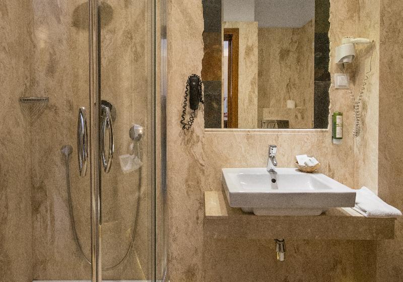 غرفة قياسية, Rubinstein