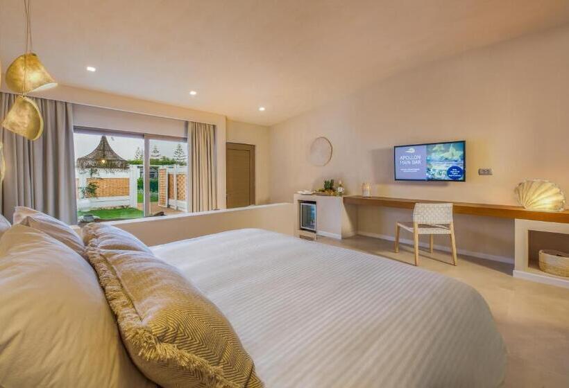 سوییت سوپریور, Oceanis Beach & Spa Resort