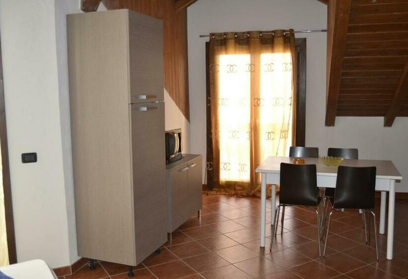 Standard Studio, Porto Antigo