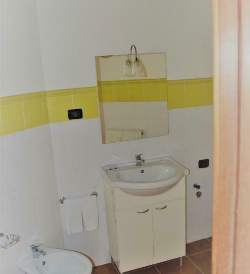 Standard Studio, Porto Antigo