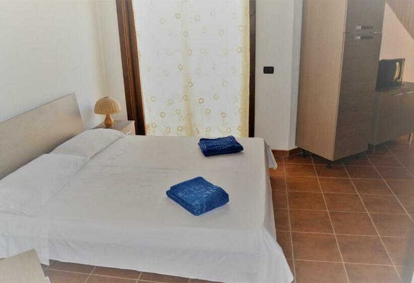 Standard Studio, Porto Antigo