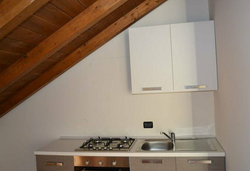 Standard Studio, Porto Antigo