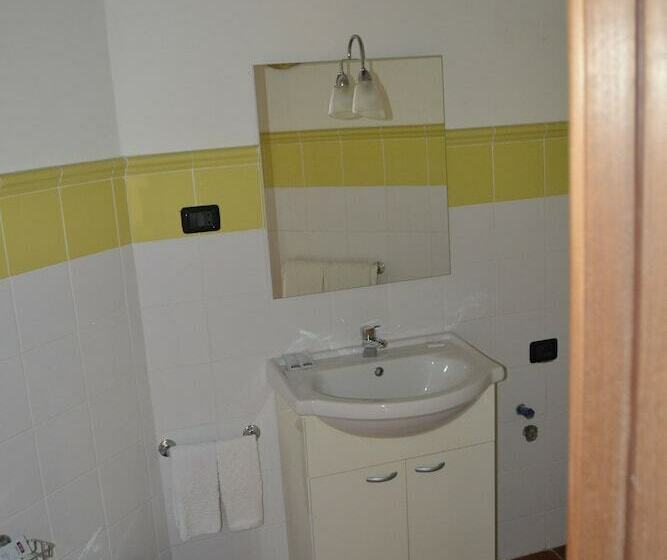 Standard Studio, Porto Antigo