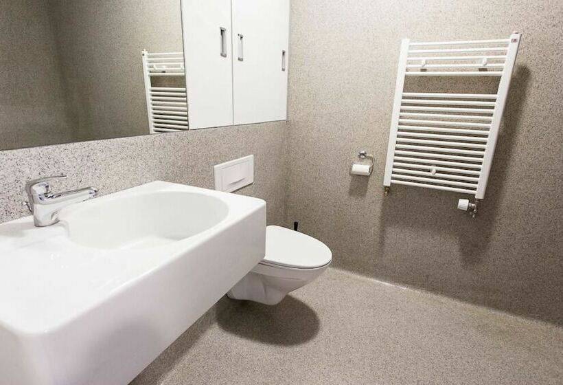 Cameră Triplă Standard, Bifrost