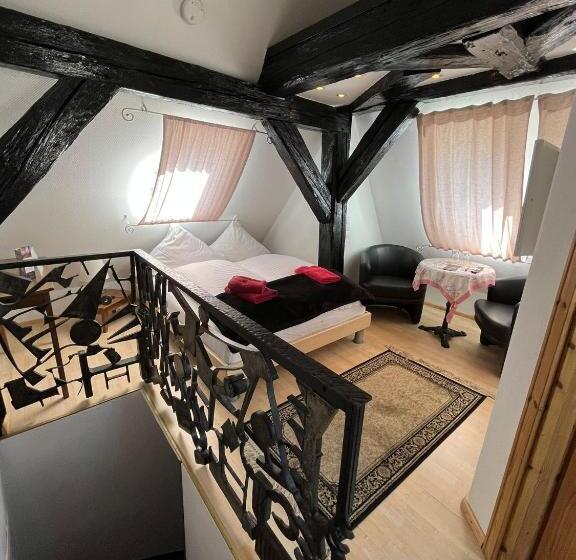 经济房, & Restaurant Sichelschmiede