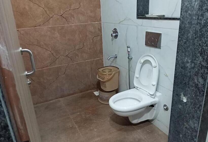 Economy-huone, Amigo