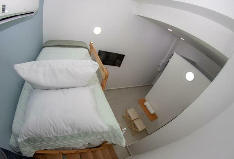 جناح, Asturias Mall & Suítes