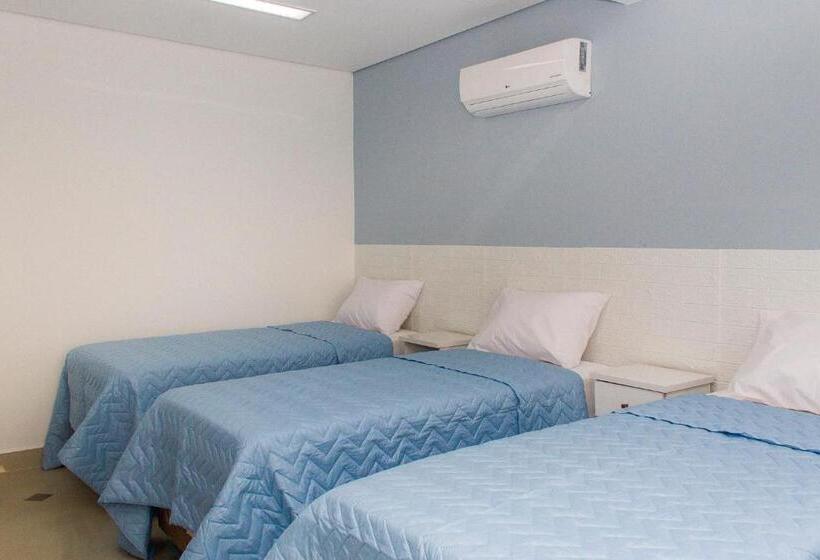 غرفة عائلية, Asturias Mall & Suítes