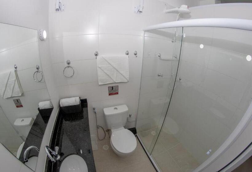 جناح, Asturias Mall & Suítes