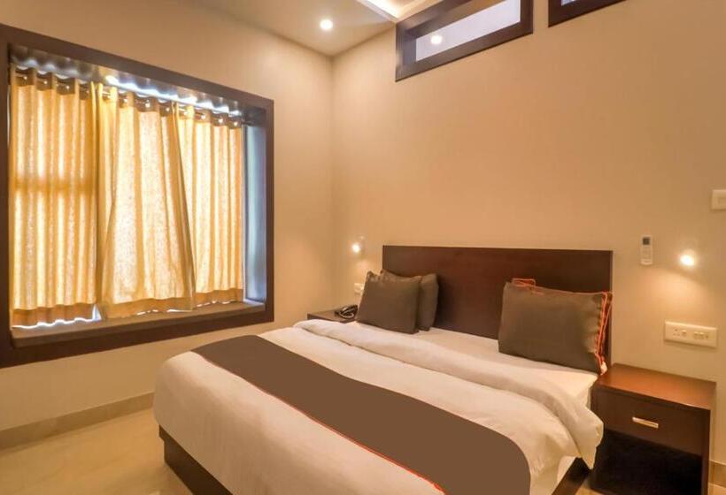 Habitación Triple Comfort, Super Townhouse Amaraa Farms Near Lulu Hypermarket