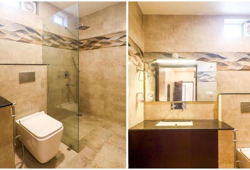 اتاق استاندارد سه تخته با چشم‌انداز, Super Townhouse Amaraa Farms Near Lulu Hypermarket