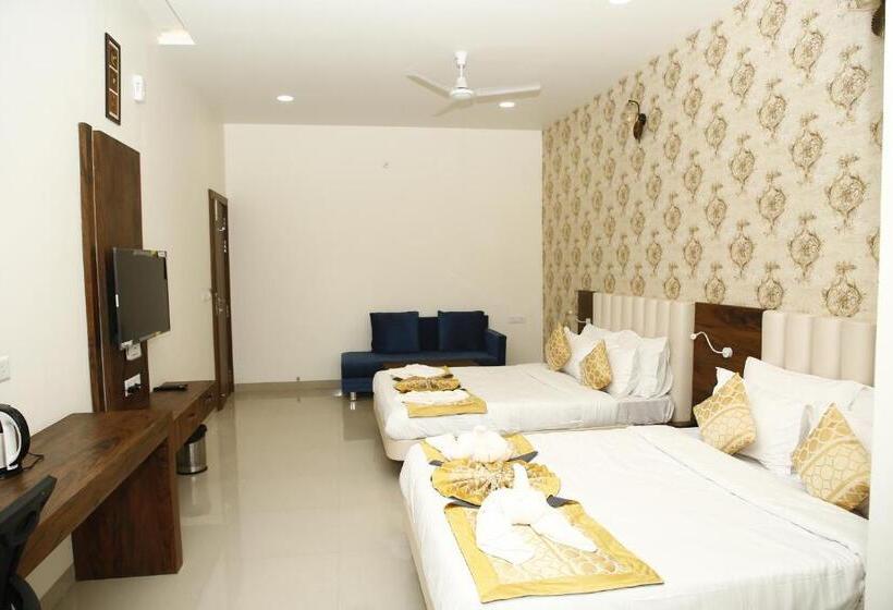 수피리어 룸, Manas Plus